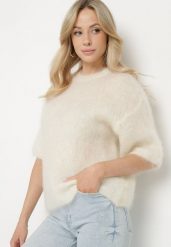 Jasnobeżowy Moherowy Sweter o Kroju Nietoperza z Rękawami 3/4 Eleanira. Brązowe swetry nierozpinane damskie Born2be, na zimę, uniwersalny, z aplikacjami, z jeansu, eleganckie, bez kołnierzyka, bez ramiączek. Za 249.99 zł.