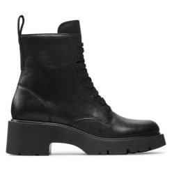 Botki Camper. Czarne botki damskie Camper, bez wzorów, bez obcasa, na słupku, bez zapięcia. Za 699.99 zł.