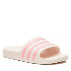 Klapki adidas. Czerwone klapki damskie Adidas, bez wzorów, sportowe, bez obcasa, bez zapięcia. Za 119.99 zł.