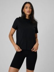 4F T-shirt regular gładki damski - czarny XS. Czarne t-shirty damskie 4F, uniwersalny, bez wzorów, z materiału, bez kołnierzyka, bez ramiączek. Za 79.99 zł.