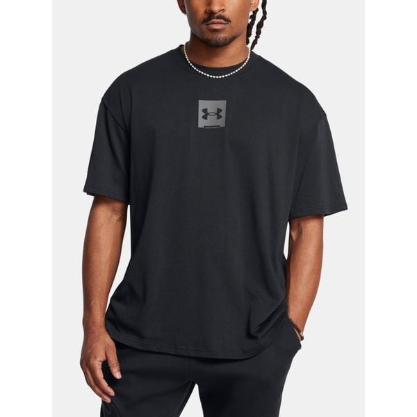 Koszulka męska sportowa Under Armour UA M HW OS SM BOX SS. Czarne koszulki sportowe męskie Under Armour, m, bez wzorów, bez ramiączek, na fitness i siłownię. W wyprzedaży za 109.00 zł.