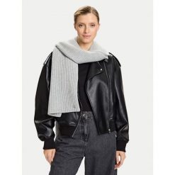 Szalik Calvin Klein. Szare szaliki damskie Calvin Klein, bez wzorów. Za 349.99 zł.