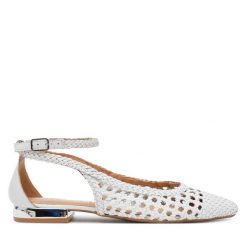 Baleriny Gioseppo. Białe balerinki damskie Gioseppo, bez wzorów, bez obcasa, bez zapięcia. Za 209.99 zł.