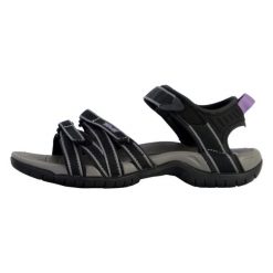 Buty do chodzenia damskie Teva Tirra. Czarne obuwie trekkingowe damskie Teva, z materiału, bez zapięcia. Za 585.00 zł.