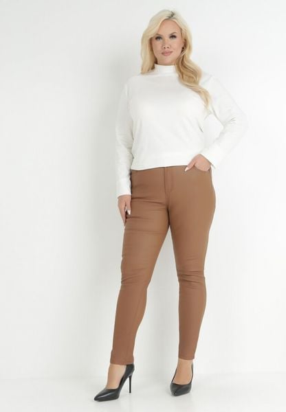Brązowe Spodnie Skinny Push Up Zami. Brązowe spodnie materiałowe damskie Born2be, z aplikacjami, z jeansu, eleganckie. Za 89.99 zł.