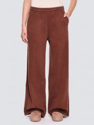 Spodnie damskie dresowe z prostą nogawką brązowe Martap 804. Brązowe spodnie dresowe damskie BIG STAR, bez wzorów, z dresówki, eleganckie. Za 179.99 zł.