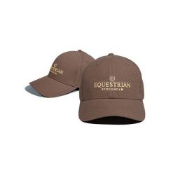 Czapka z daszkiem Equestrian Stockholm. Brązowe czapki damskie EQUESTRIAN STOCKHOLM, bez wzorów, z bawełny, eleganckie. Za 243.50 zł.