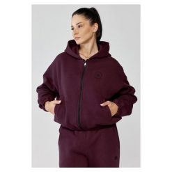 Damska bluza sportowa oversize Rough Radical Trip Hoodie Zip. Czerwone bluzy damskie ROUGH RADICAL, bez wzorów, sportowe, bez ramiączek, bez kaptura. W wyprzedaży za 169.99 zł.