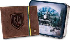 Peterson Nubukowy portfel męski z godłem Ukrainy Peterson NoSize. Portfele męskie Peterson, bez wzorów, z nubiku. Za 185.42 zł.