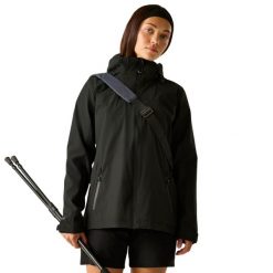 Damska Kurtka Wodoodporna Switch Up III. Czarne kurtki sportowe damskie Dare 2B, m, bez wzorów, z materiału, bez ramiączek, z kapturem, trekkingowe. Za 403.99 zł.