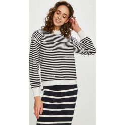 Tommy Hilfiger - Sweter. Białe swetry nierozpinane damskie Tommy Hilfiger, s, bez wzorów, z bawełny, bez kołnierzyka, bez ramiączek. W wyprzedaży za 259.90 zł.