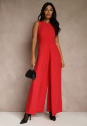 Czerwony Taliowany Kombinezon Ozdobiony Zakładkami Berinola. Czerwone sukienki damskie Renee, na imprezę, l, bez wzorów, eleganckie, bez kołnierzyka, bez ramiączek. Za 149.99 zł.