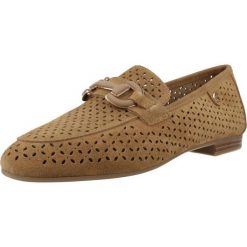 Buty CARMELA 163137C Brązowy. Brązowe obuwie trekkingowe damskie Carmela, ze skóry, bez zapięcia. Za 388.65 zł.