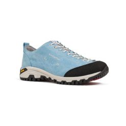 Buty trekkingowe Kimberfeel Chogori 2. Niebieskie obuwie trekkingowe damskie Kimberfeel, z materiału, bez zapięcia. Za 429.99 zł.