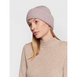Czapka 4F. Fioletowe czapki damskie 4F, na zimę, bez wzorów. Za 59.99 zł.