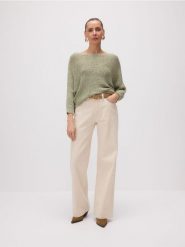 Sweter kimono - jasnozielony. Zielone swetry nierozpinane damskie Reserved, l, bez wzorów, z dzianiny, bez kołnierzyka, bez ramiączek. W wyprzedaży za 69.99 zł.