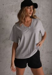 Szary T-shirt Bawełniany z Dekoltem w V Adozixie. Szare t-shirty damskie Renee, bez wzorów, z bawełny, casualowe, bez kołnierzyka, bez ramiączek. Za 79.99 zł.