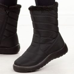 Czarne zimowe wodoodporne śniegowce damskie Jezzi 74839. Czarne śniegowce damskie Jezzi, z jeansu, bez zapięcia. Za 149.00 zł.