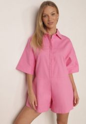 Różowy Bawełniany Kombinezon Casual o Kroju Oversize z Krótkimi Nogawkami Astracia. Czerwone sukienki damskie Born2be, na co dzień, na lato, l, bez wzorów, z bawełny, casualowe, bez kołnierzyka, bez ramiączek, mini, oversize. Za 179.99 zł.