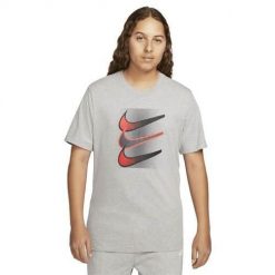 Koszulka sportowa męska Nike M Nsw Tee 12mo Swoosh. Szare koszulki sportowe męskie Nike, l, bez wzorów, bez ramiączek. Za 199.99 zł.