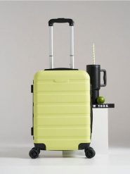 Twarda walizka podróżna na kółkach - zielony. Zielone walizki damskie Sinsay, bez wzorów. Za 109.99 zł.