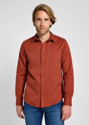 MĘSKA KOSZULA LEE PATCH SHIRT SWEET MAPLE 112355741. Koszule męskie Lee, m, bez wzorów, bez kołnierzyka, bez ramiączek. Za 149.99 zł.
