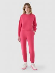 4F Spodnie dresowe joggery z modalem damskie - różowe XL. Czerwone spodnie dresowe damskie 4F, bez wzorów, z dresówki, sportowe. W wyprzedaży za 119.99 zł.