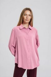Koszula oversize różowa. Czerwone koszule damskie MOODO, s, bez wzorów, z poliesteru, bez kołnierzyka, bez ramiączek. Za 109.99 zł.