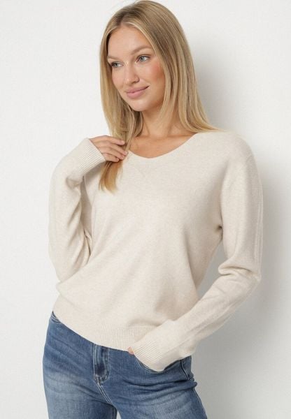 Beżowy Sweter z Wiskozą i Wełną z Dekoltem w Serek Claida. Brązowe swetry nierozpinane damskie Born2be, bez wzorów, z jeansu, bez kołnierzyka, bez ramiączek. Za 104.99 zł.