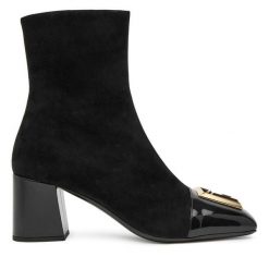 Botki Balmain. Czarne botki damskie Balmain, bez wzorów, bez obcasa, na słupku, bez zapięcia. Za 4,249.00 zł.