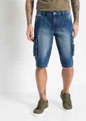 Długie bermudy dżinsowe bojówki, relaxed fit. Niebieskie jeansy męskie bonprix, z jeansu, długie. Za 134.99 zł.