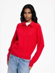 Sweter z zapięciem na zamek - czerwony. Czerwone swetry nierozpinane damskie Reserved, l, bez wzorów, z dzianiny, bez kołnierzyka, bez ramiączek. Za 129.99 zł.