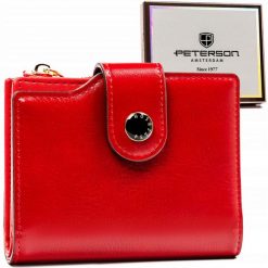 Portfel damski Peterson PTN 012-F czerwony. Czerwone portfele damskie Peterson, ze skóry ekologicznej. Za 54.00 zł.