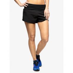 Spodenki do biegania damskie Inov-8 TrailFly Ultra 3 2in1 Short. Czarne szorty damskie Inov-8, bez wzorów. Za 209.99 zł.