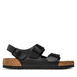 Sandały Birkenstock. Czarne sandały damskie Birkenstock, bez wzorów, bez obcasa, na płaskiej podeszwie, bez zapięcia. Za 389.99 zł.