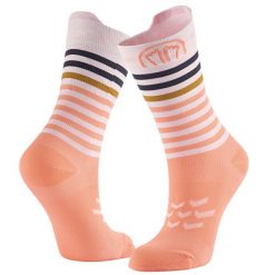 Skarpety do biegania kobieta Sidas Run Anatomic Light Crew Lady wysokosc goleni. Czerwone skarpetki damskie SIDAS, bez wzorów, ze skóry. Za 73.00 zł.