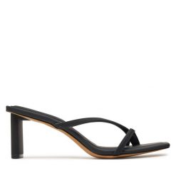 Klapki Aldo. Czarne klapki damskie Aldo, bez wzorów, bez obcasa, bez zapięcia. Za 299.99 zł.