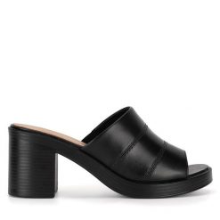 Klapki Lasocki. Czarne klapki damskie Lasocki, bez wzorów, bez obcasa, bez zapięcia. Za 169.99 zł.