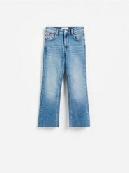 Jeansy flare cropped - niebieski. Niebieskie jeansy damskie Reserved, bez wzorów, z bawełny. Za 109.99 zł.