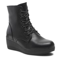 Trzewiki Clara Barson. Czarne botki damskie Clara Barson, bez wzorów, bez obcasa, na koturnie, bez zapięcia. Za 109.99 zł.