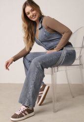 Niebieski Jeansowy Kombinezon z Bawełny z Odkrytymi Plecami i Kołnierzykiem Edaviael. Niebieskie sukienki damskie Born2be, na co dzień, l, bez wzorów, z bawełny, klasyczne, bez kołnierzyka, bez ramiączek, proste. Za 159.99 zł.