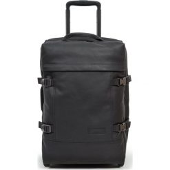 Walizka EASTPAK TRANVERZ S. Czarne walizki damskie Eastpak, bez wzorów, ze skóry. W wyprzedaży za 1,248.00 zł.