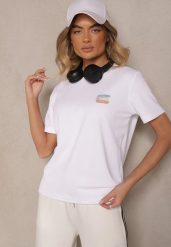 Biały T-shirt Basic z Małym Nadrukiem Tenmira. Białe t-shirty damskie Renee, l, bez wzorów, bez kołnierzyka, bez ramiączek. Za 29.99 zł.