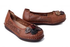 Artiker Relaks 58C0555 brązowy, półbuty damskie. Brązowe balerinki damskie Artiker Relaks, na lato, bez wzorów, ze skóry, bez obcasa, bez zapięcia. Za 284.90 zł.