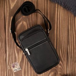 Saszetka męska skórzana na ramię mała czarna Abruzzo ABR-37. Czarne saszetki i nerki męskie z nylonu, na ramię, małe. Za 89.99 zł.