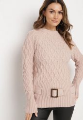 Jasnoróżowy Sweter Ozdobiony Tłoczeniem i Paskiem Kortissta. Czerwone swetry nierozpinane damskie Born2be, m, bez wzorów, z jeansu, klasyczne, bez kołnierzyka, bez ramiączek. Za 119.99 zł.