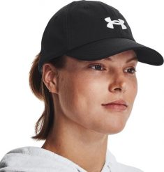 Czapka z daszkiem damska Under Armour Blitzing Adj OSFM czarna 1376705 001. Czarne czapki damskie Under Armour, bez wzorów. Za 78.99 zł.