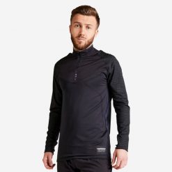 Bluza do piłki nożnej CLR. Czarne bluzy męskie KIPSTA, xs, bez wzorów, z materiału, sportowe, bez ramiączek, bez kaptura. W wyprzedaży za 49.99 zł.