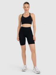 4F Legginsy kolarki treningowe bezszwowe damskie - czarne M/L. Czarne legginsy sportowe damskie 4F, l, bez wzorów, z dzianiny, z podwyższonym stanem, krótkie, na fitness i siłownię. Za 119.99 zł.