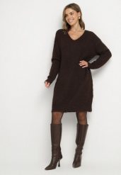 Brązowa Dzianinowa Sukienka z Domieszką Wełny o Pudełkowym Kroju Esmerea. Brązowe sukienki damskie Born2be, na co dzień, plus size, bez wzorów, z dzianiny, klasyczne, bez kołnierzyka, plus size, bez ramiączek, mini. Za 139.99 zł.